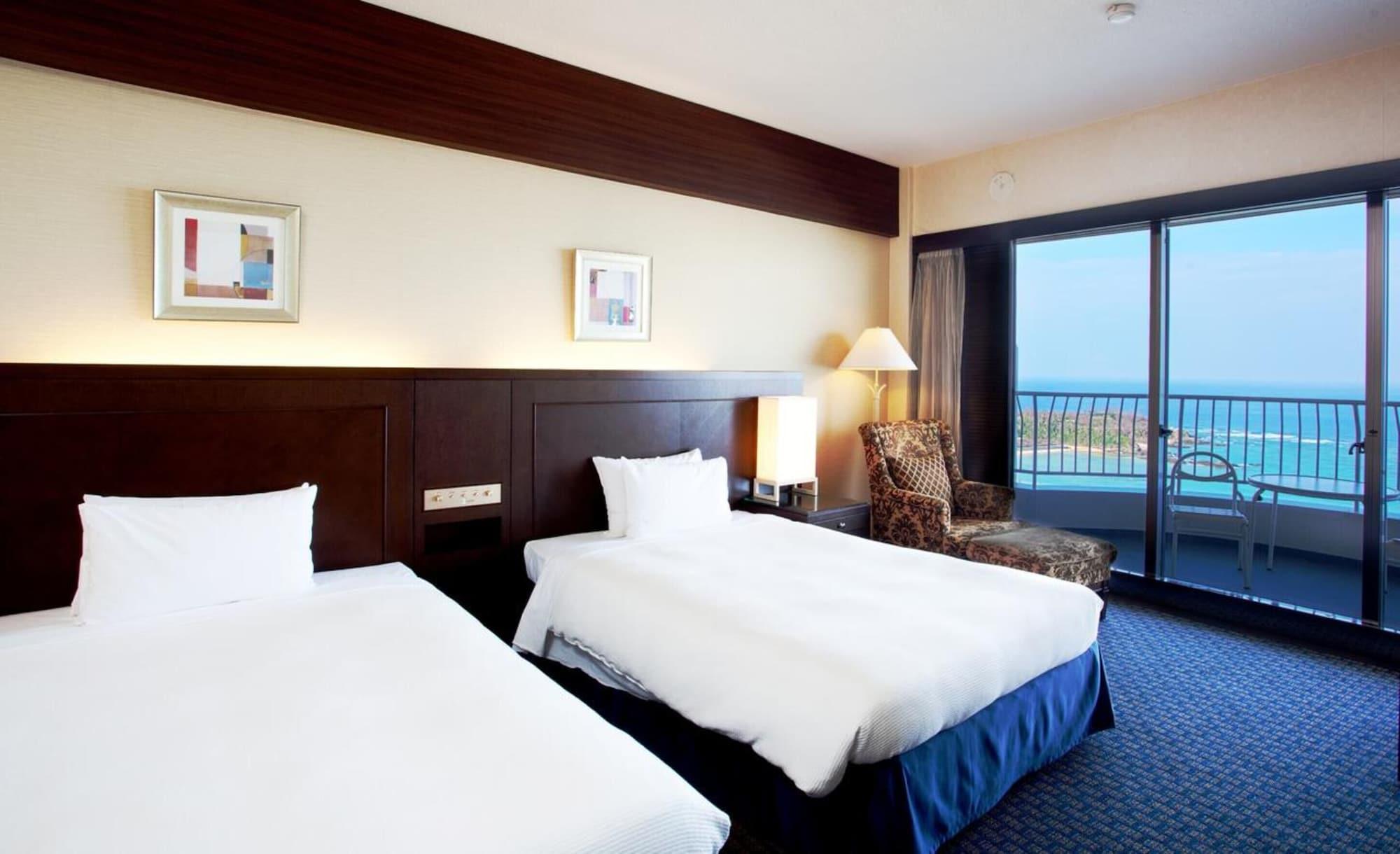 Okinawa Kariyushi Beach Resort Ocean Spa Onna Ngoại thất bức ảnh
