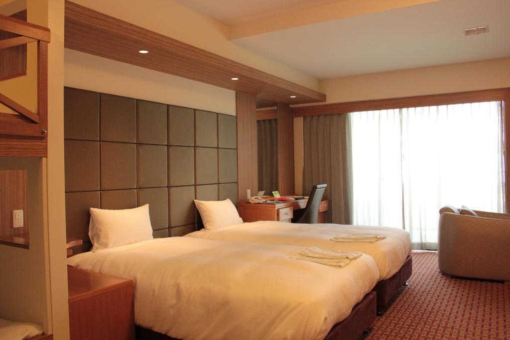 Okinawa Kariyushi Beach Resort Ocean Spa Onna Ngoại thất bức ảnh